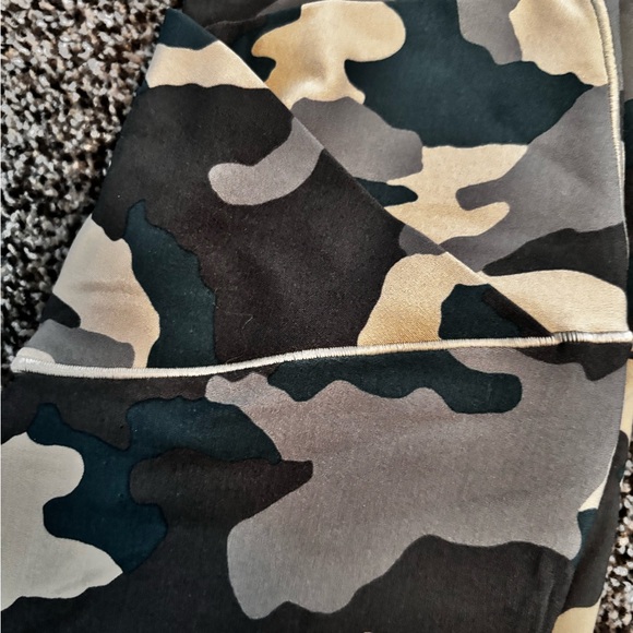 Aerie offline camo leggings size m - Picture 2 of 5